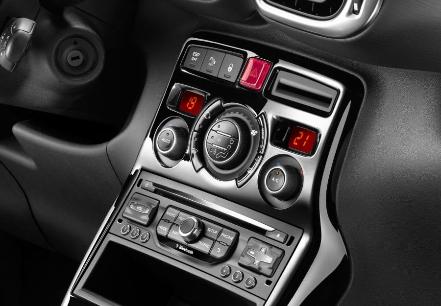  Citroen C3 Picasso 2013 года  (фото 10 из 21)